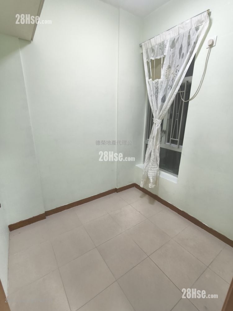 长乐大厦 租盘 2 房 , 1 浴室 300 平方尺