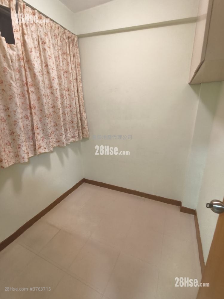 长乐大厦 租盘 2 房 , 1 浴室 300 平方尺