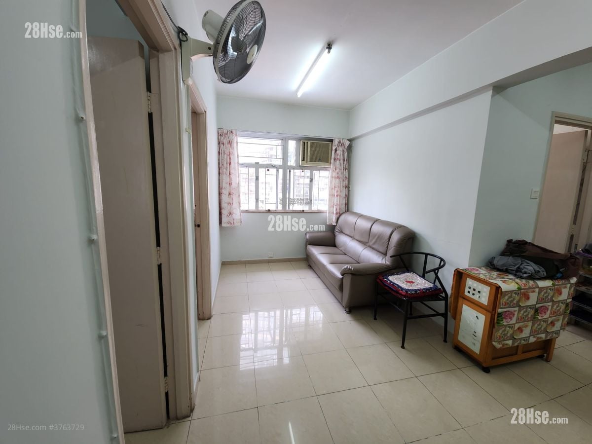 Kwai Ying Building Sell 2 Bedrooms , 1 Bathroom 428 ft²