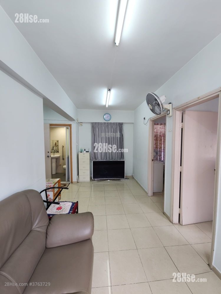 Kwai Ying Building Sell 2 Bedrooms , 1 Bathroom 428 ft²