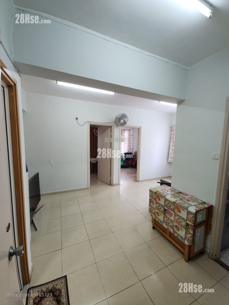 Kwai Ying Building Sell 2 Bedrooms , 1 Bathroom 428 ft²