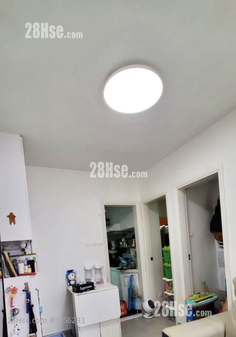 On Hong Mansion Sell 2 Bedrooms , 1 Bathroom 300 ft²