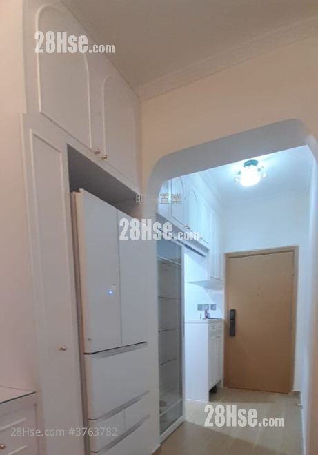 Yan On Building Sell 2 Bedrooms