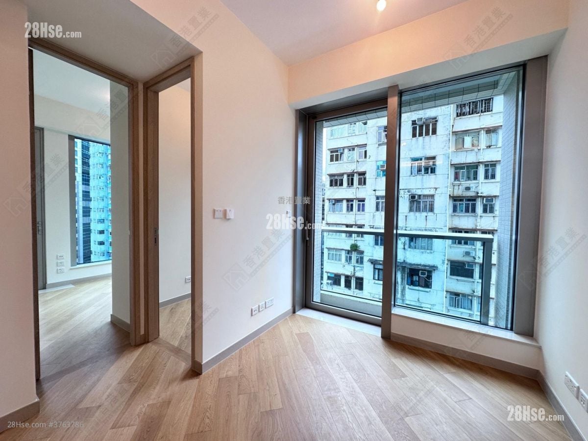 One Soho Sell 2 Bedrooms , 1 Bathroom 374 ft²