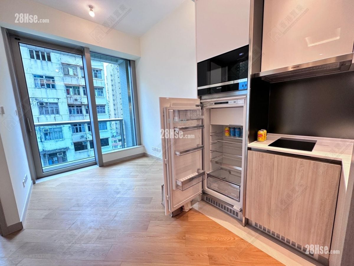 One Soho Sell 2 Bedrooms , 1 Bathroom 374 ft²