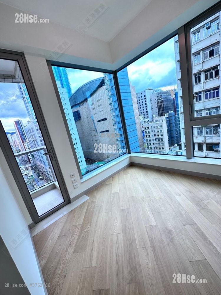 One Soho Sell 2 Bedrooms , 1 Bathroom 374 ft²