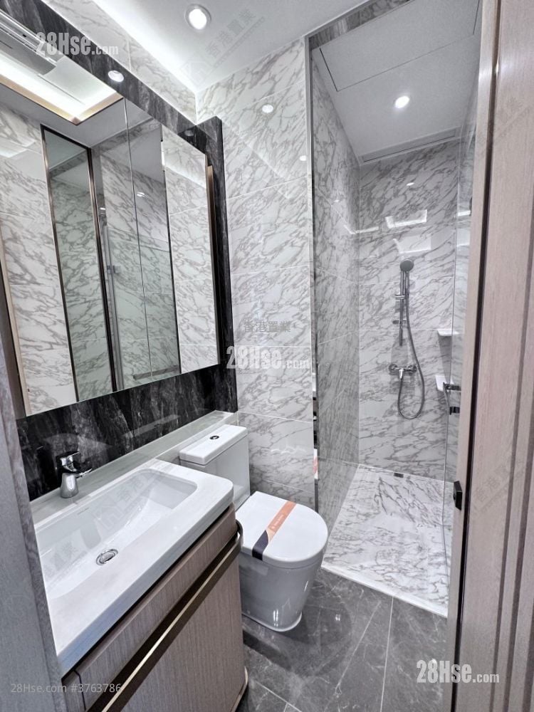 One Soho Sell 2 Bedrooms , 1 Bathroom 374 ft²