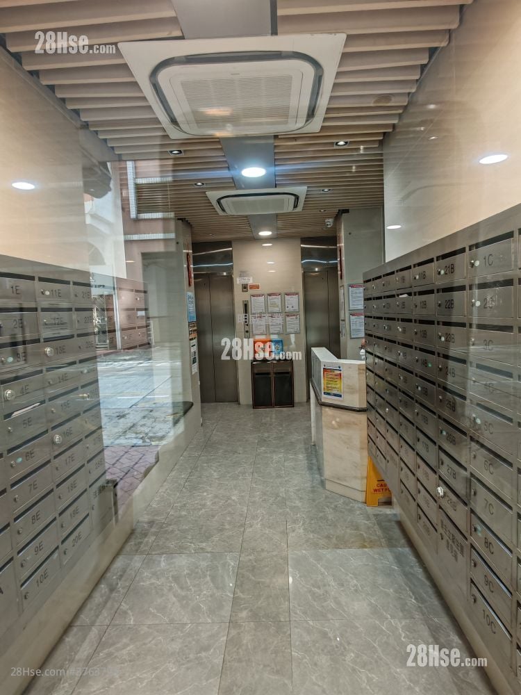 Kwong Fai Mansion Sell 2 Bedrooms , 1 Bathroom 386 ft²