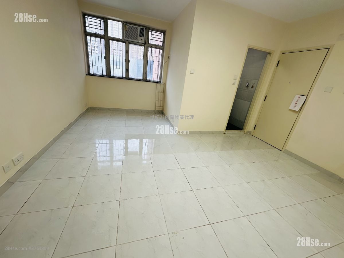 Telford Gardens Sell 2 Bedrooms , 1 Bathroom 474 ft²