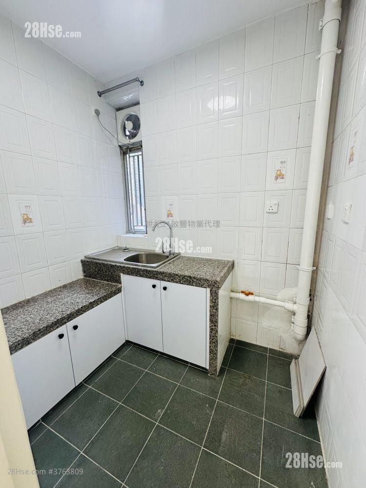 Telford Gardens Sell 2 Bedrooms , 1 Bathroom 474 ft²