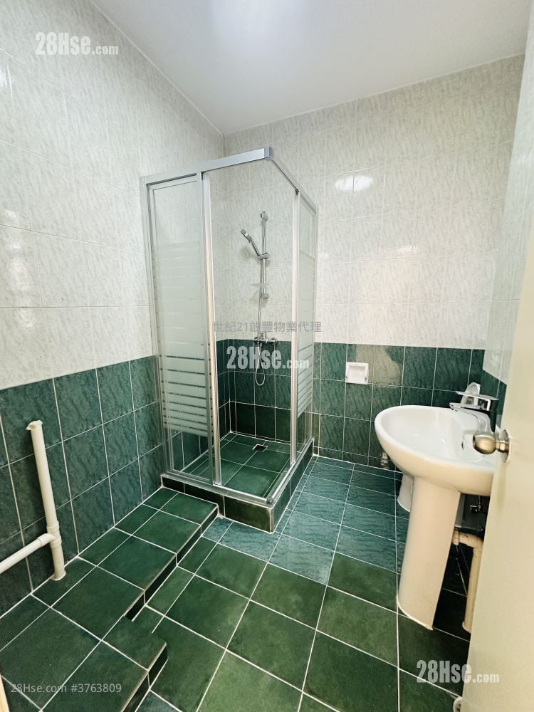 Telford Gardens Sell 2 Bedrooms , 1 Bathroom 474 ft²