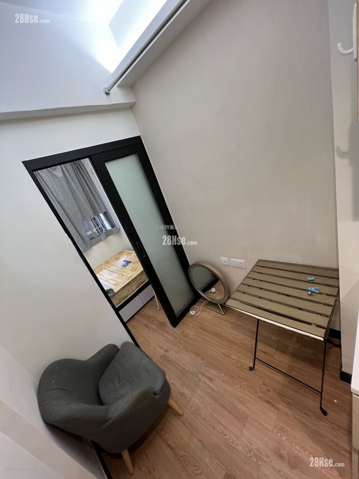 Windsor Mansion Rental Studio , 1 Bathroom 200 ft²