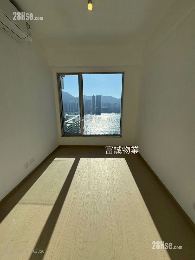 The Coast Line Rental 3 Bedrooms , 2 Bathrooms 707 ft²