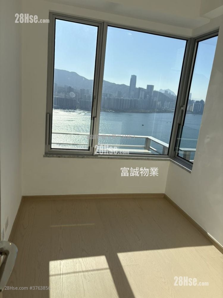 The Coast Line Rental 3 Bedrooms , 2 Bathrooms 707 ft²