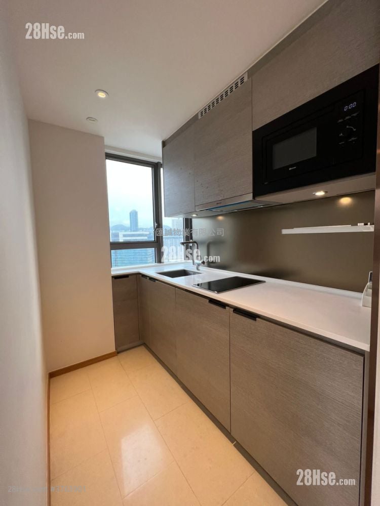 Upper East Sell Studio , 1 Bathroom 375 ft²