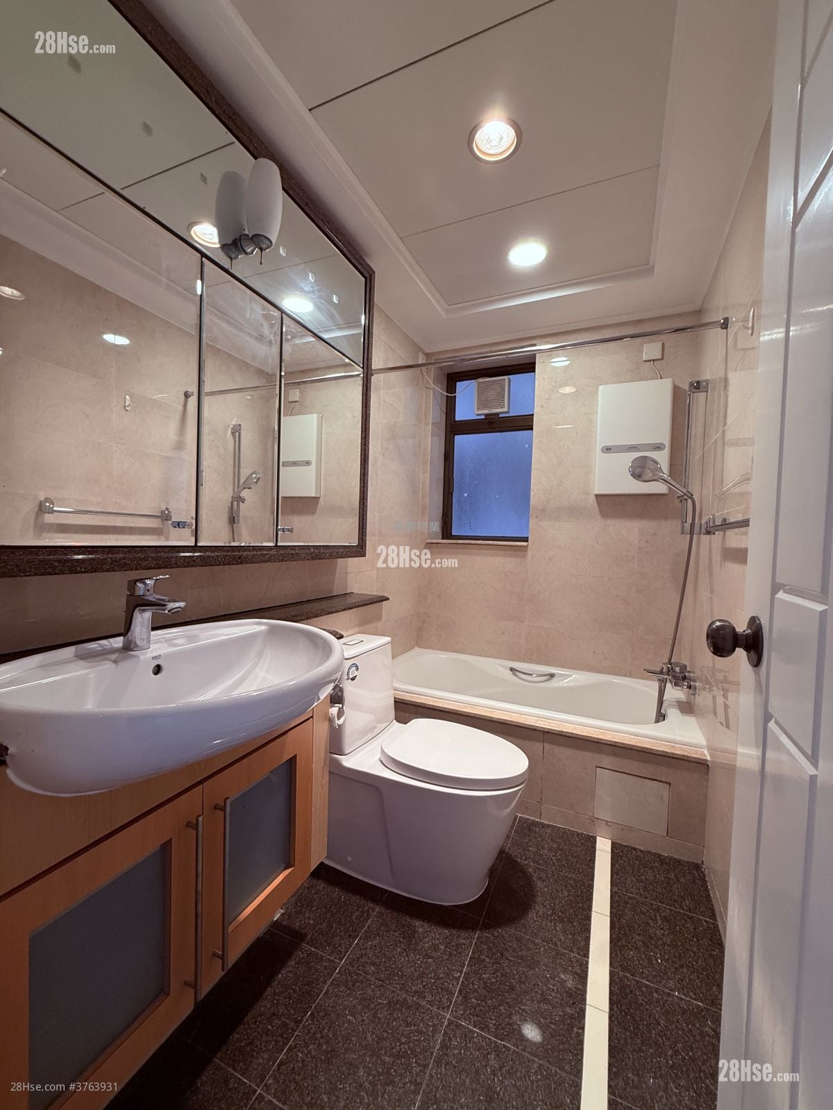 宝翠园 售盘 4 房 , 3 浴室 1,263 平方尺