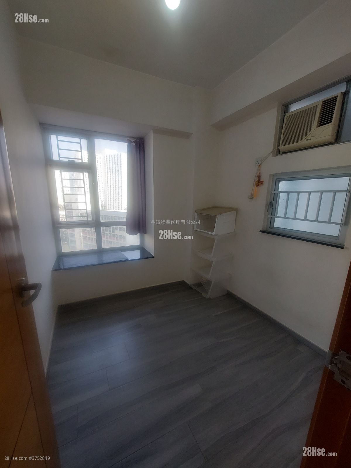 翠林花園 售盤 2 房 , 1 浴室 330 平方呎