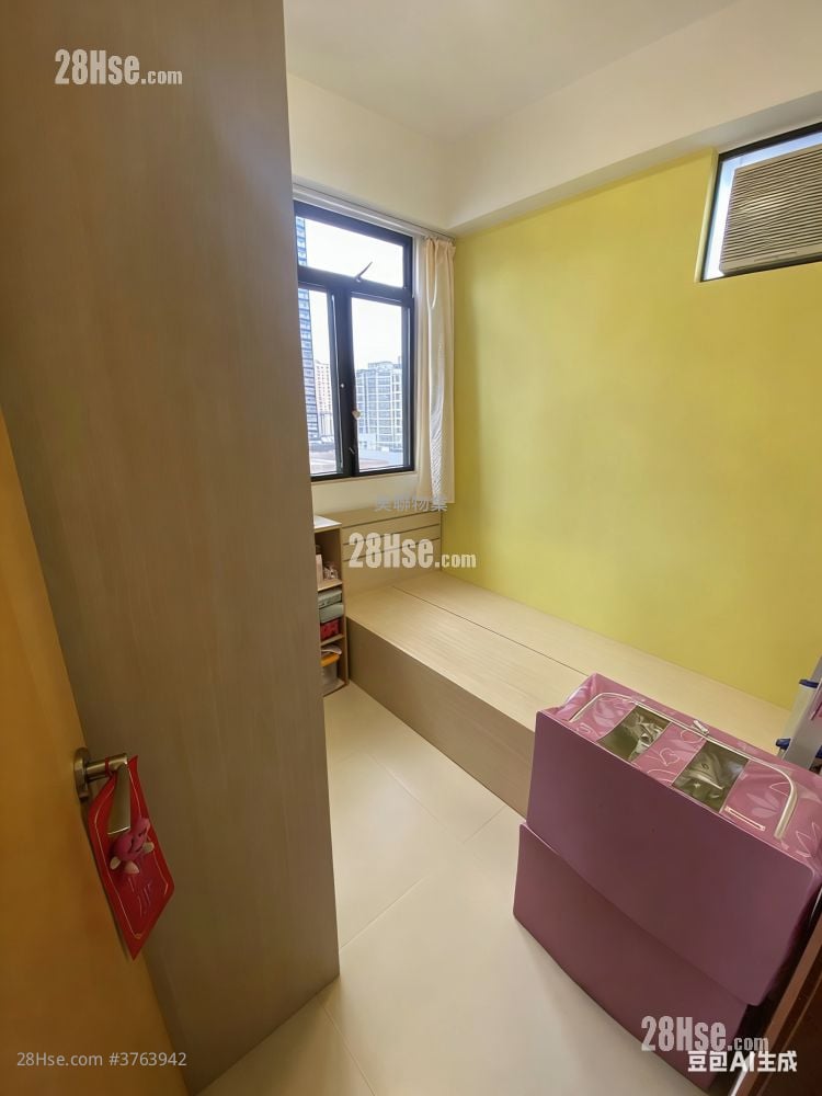 Kam Lun Mansion Sell 2 Bedrooms , 1 Bathroom 315 ft²