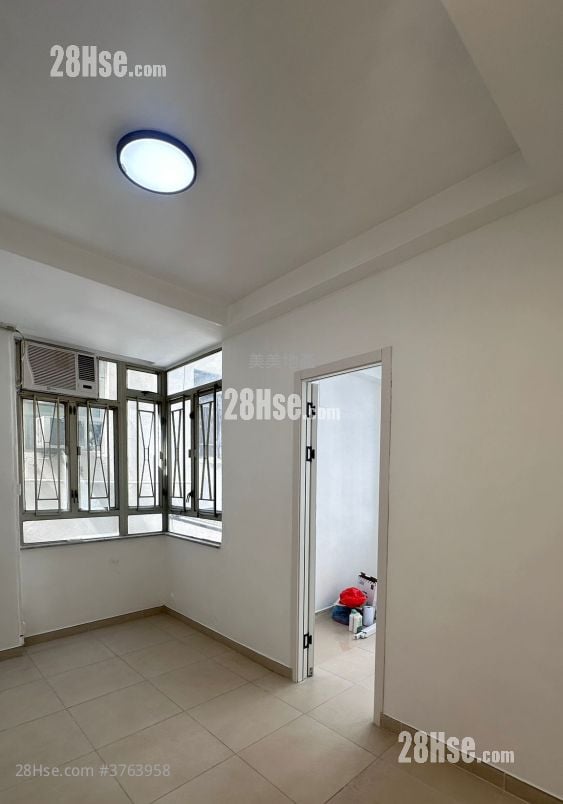 Deltec Court Sell 1 Bedroom , 1 Bathroom 309 ft²