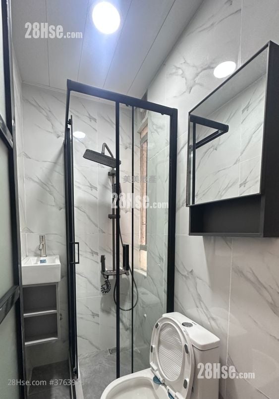 Deltec Court Sell 1 Bedroom , 1 Bathroom 309 ft²