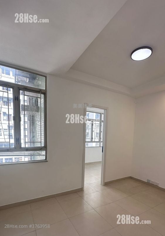 Deltec Court Sell 1 Bedroom , 1 Bathroom 309 ft²