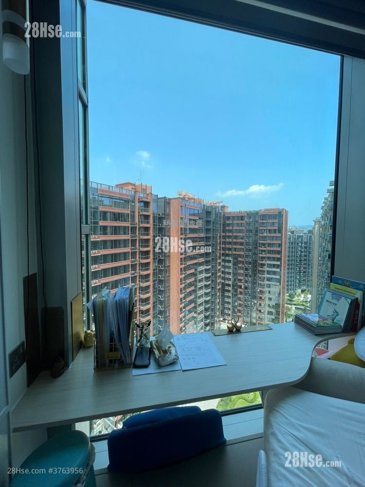 Mayfair By The Sea 8 Sell 3 Bedrooms , 2 Bathrooms 677 ft²