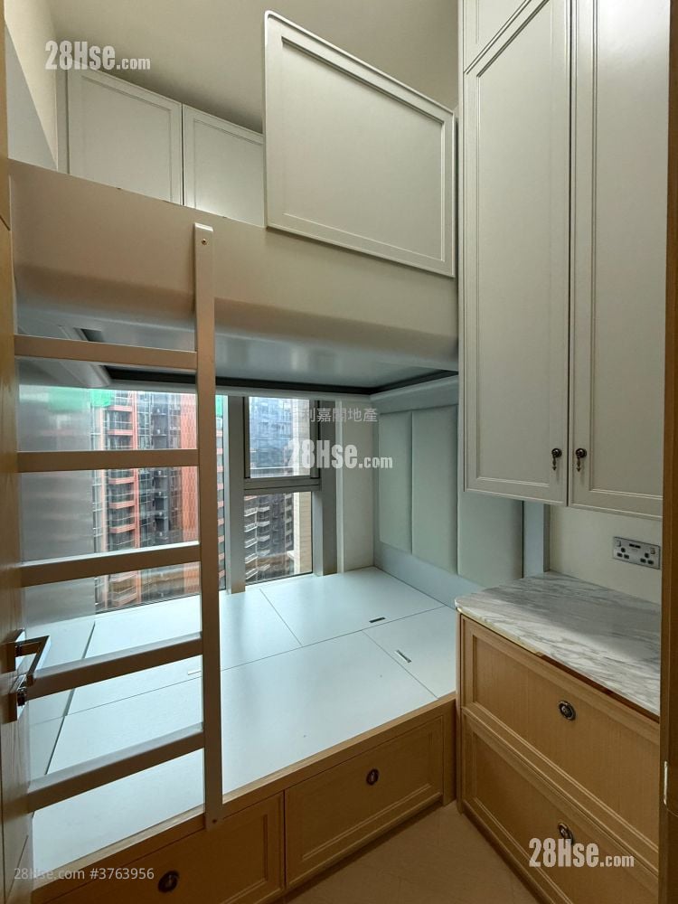 Mayfair By The Sea 8 Sell 3 Bedrooms , 2 Bathrooms 677 ft²