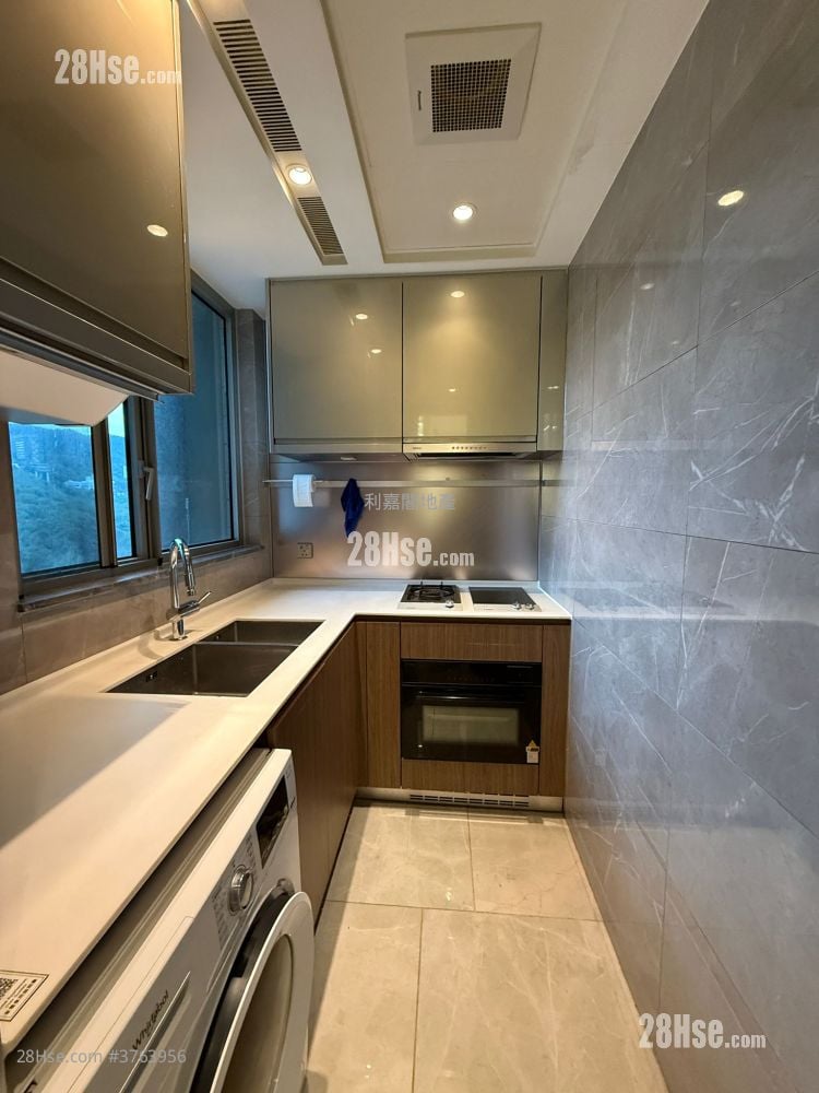 Mayfair By The Sea 8 Sell 3 Bedrooms , 2 Bathrooms 677 ft²