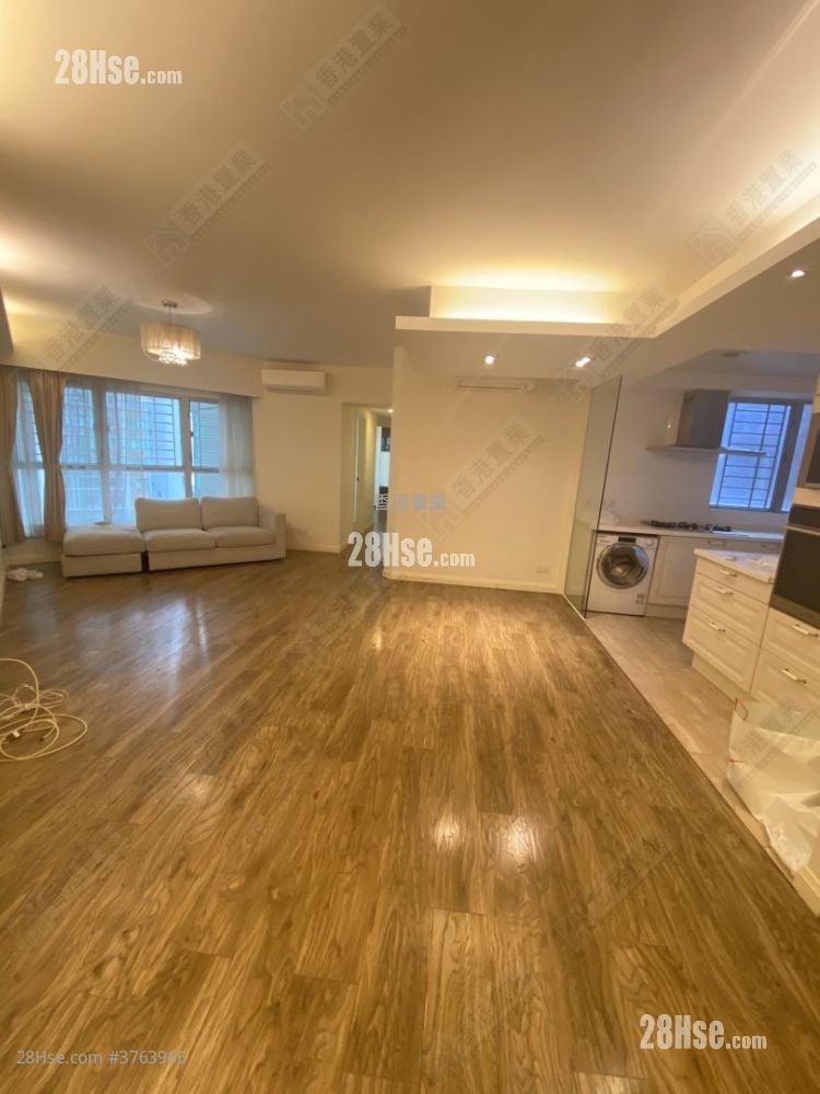 漾日居 售盘 3 房 943 平方尺