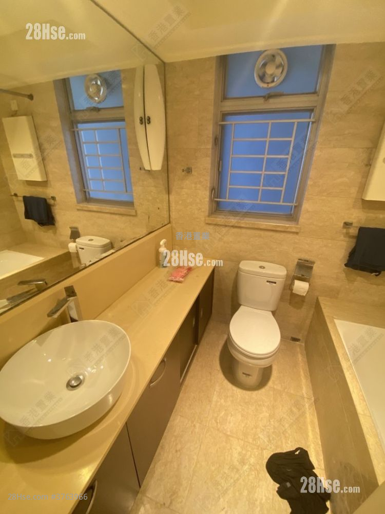 漾日居 售盘 3 房 943 平方尺