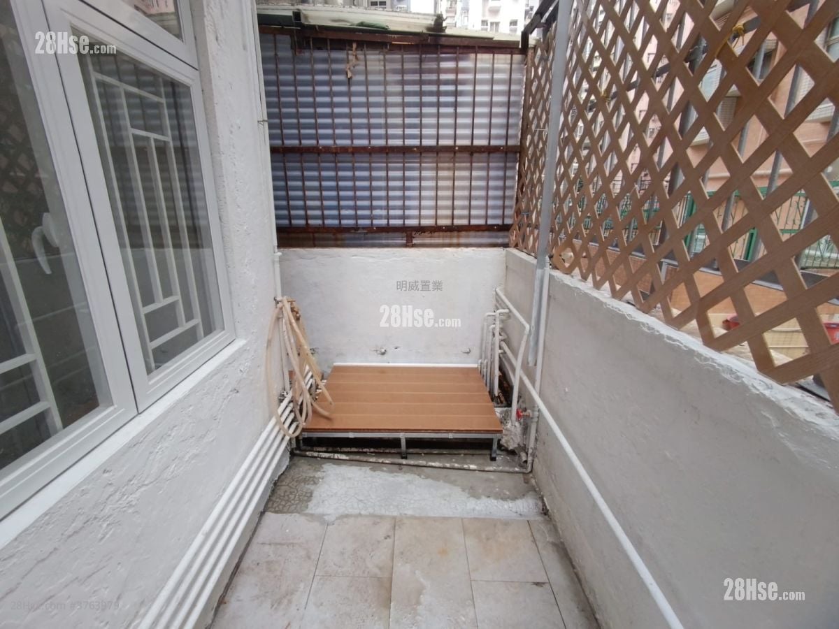 Foo Tat Building Rental 1 Bedroom 222 ft²