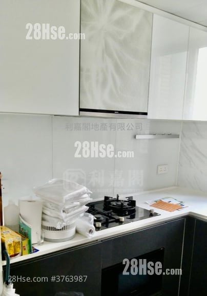 Capri Sell 1 Bedroom , 1 Bathroom 404 ft²