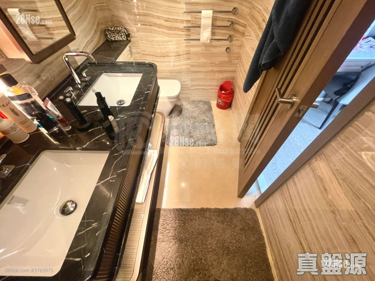 LP6 售盘 4 房 , 3 浴室 1,840 平方尺