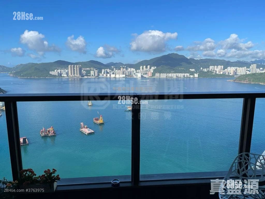 LP6 售盘 4 房 , 3 浴室 1,840 平方尺