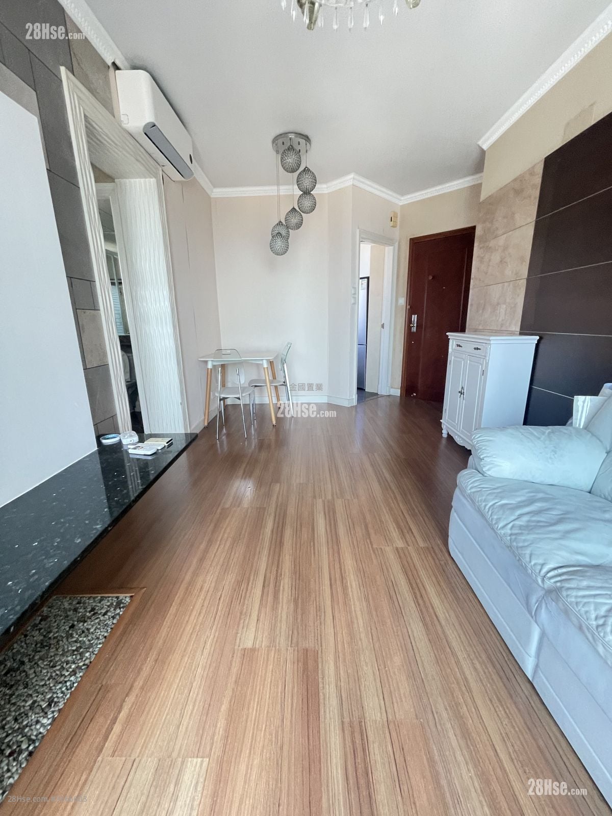 The Victoria Towers Rental 494 ft²