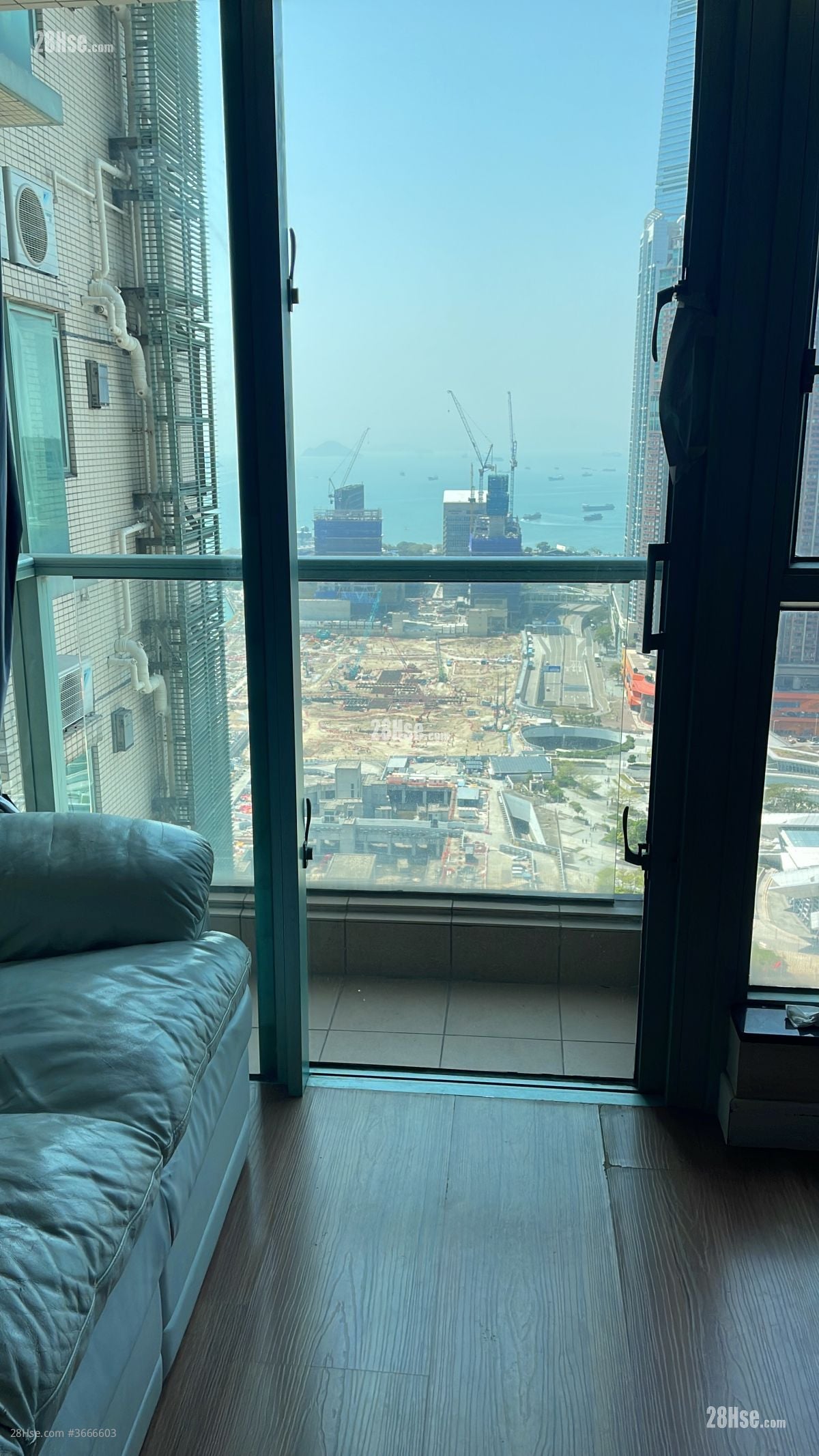 The Victoria Towers Rental 494 ft²