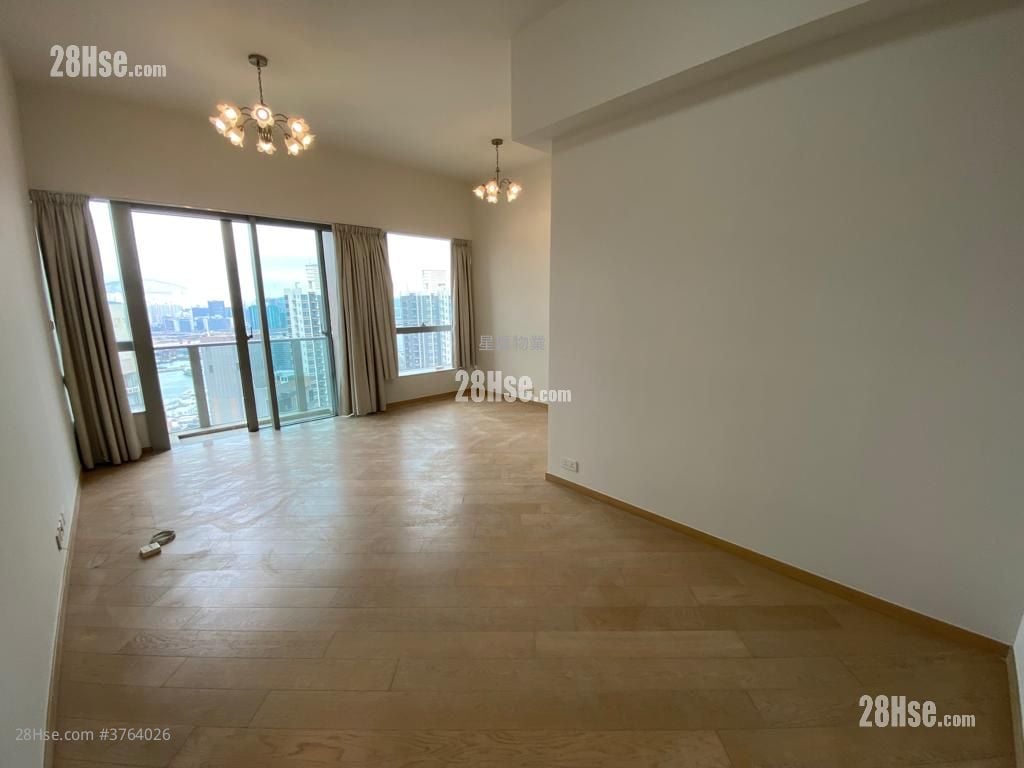 Chatham Gate Sell 4 Bedrooms , 3 Bathrooms 1,046 ft²