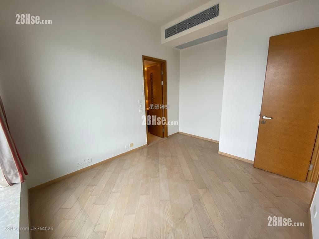 Chatham Gate Sell 4 Bedrooms , 3 Bathrooms 1,046 ft²