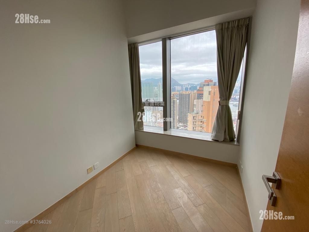 Chatham Gate Sell 4 Bedrooms , 3 Bathrooms 1,046 ft²