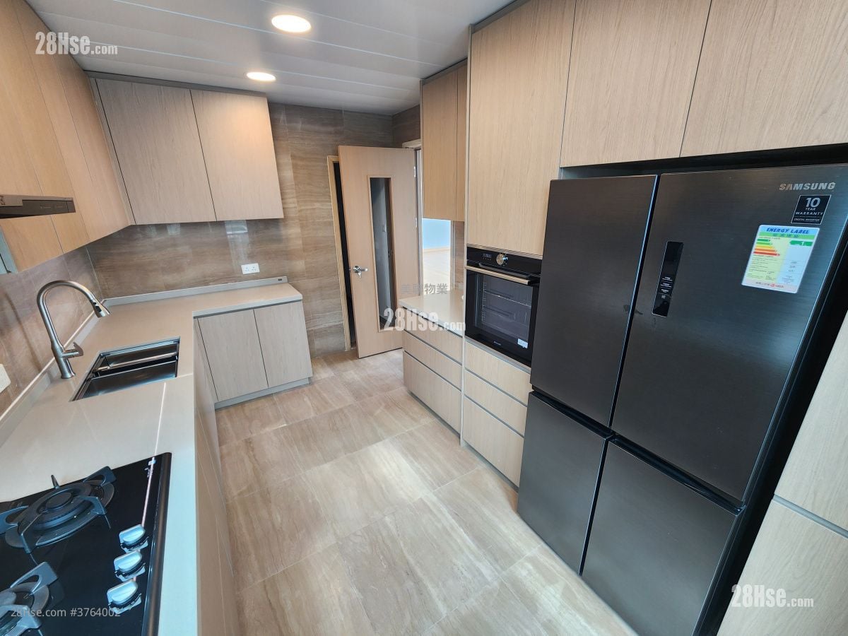 厨房: 溱岸8号 售盘 5+ 房 , 5+ 浴室 2,141 平方尺