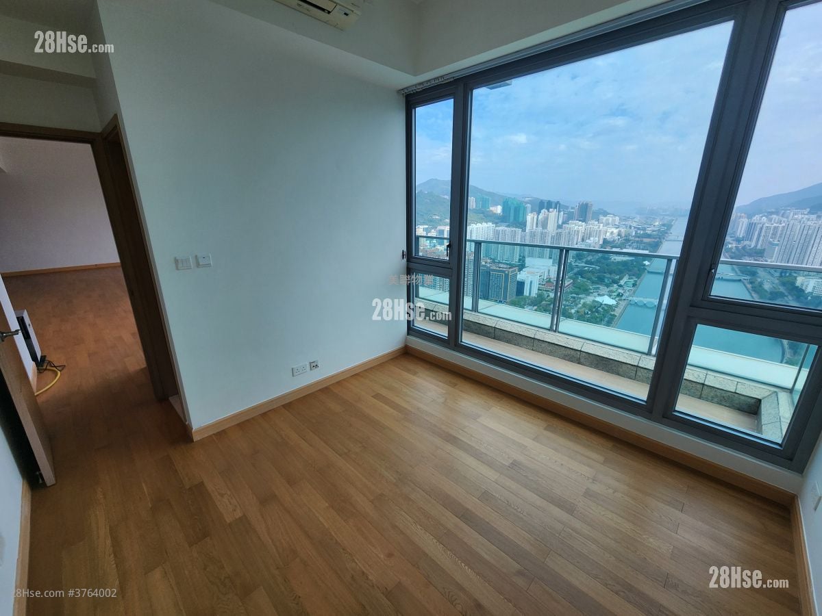 睡房 1: 溱岸8号 售盘 5+ 房 , 5+ 浴室 2,141 平方尺