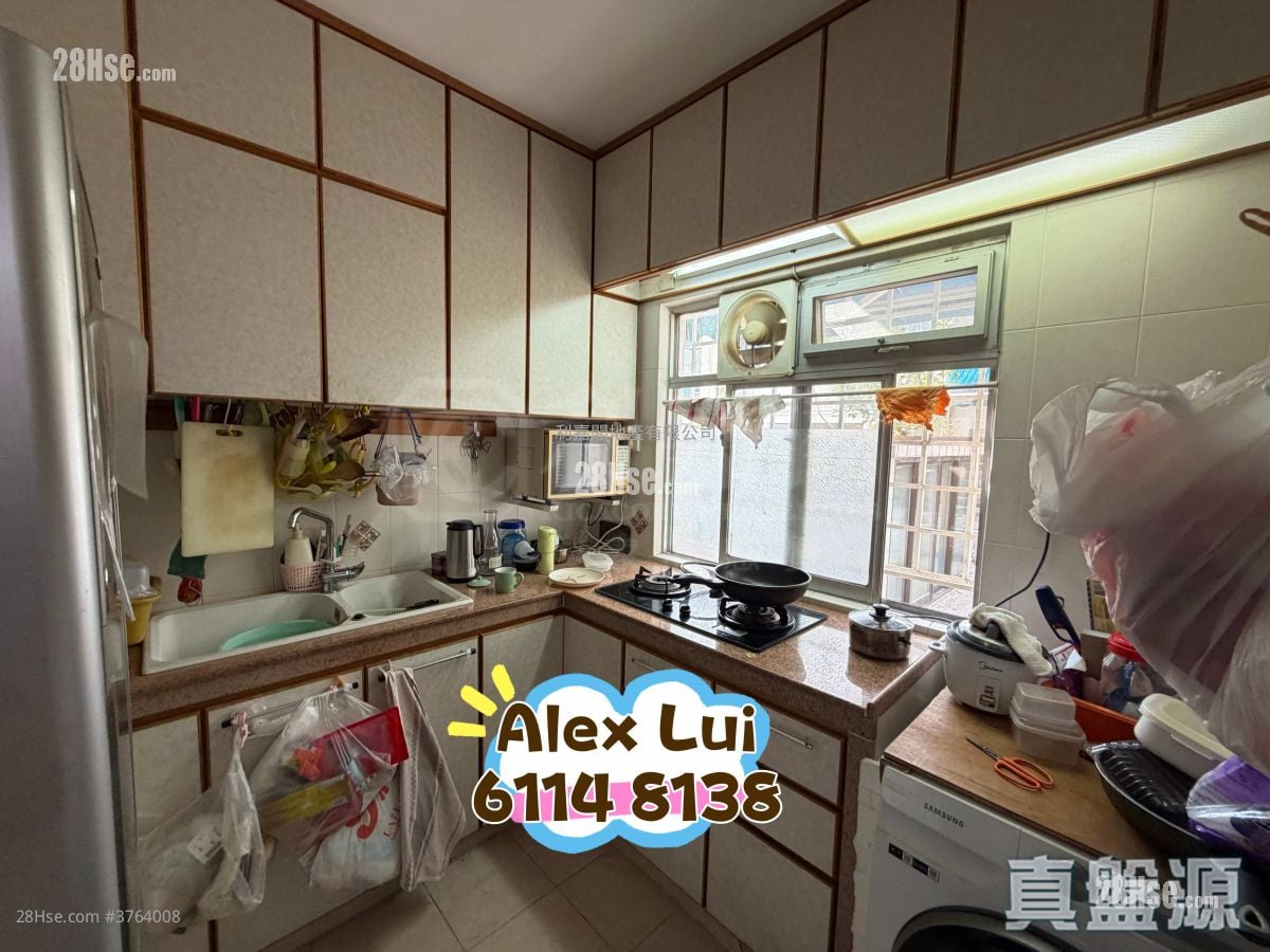 Fairview Park Sell 3 Bedrooms , 2 Bathrooms 891 ft²