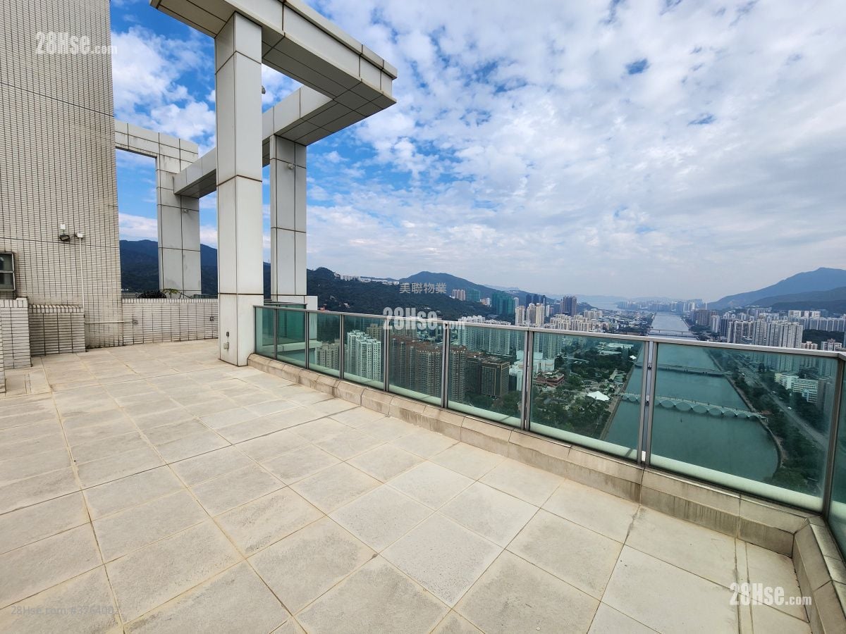 天台: 溱岸8号 售盘 5+ 房 , 5+ 浴室 2,141 平方尺