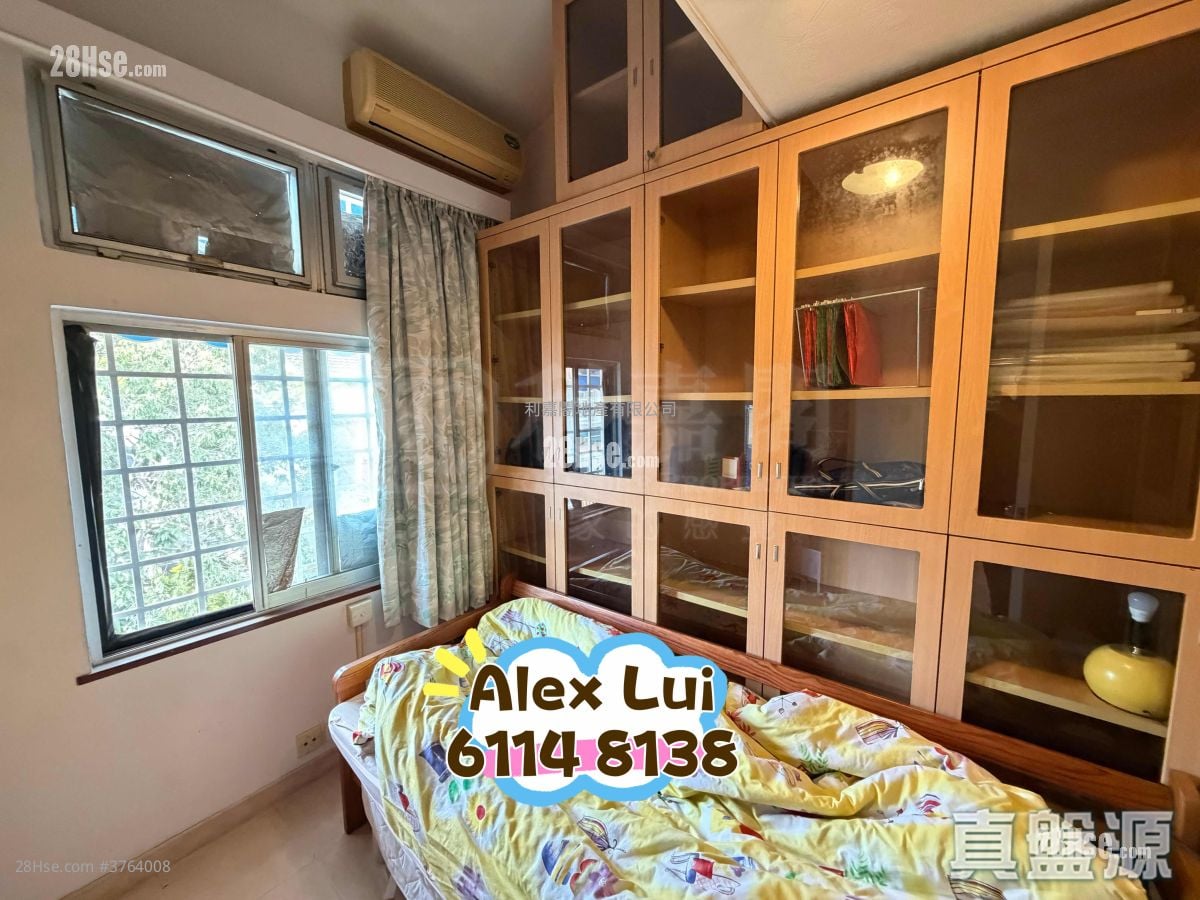 Fairview Park Sell 3 Bedrooms , 2 Bathrooms 891 ft²