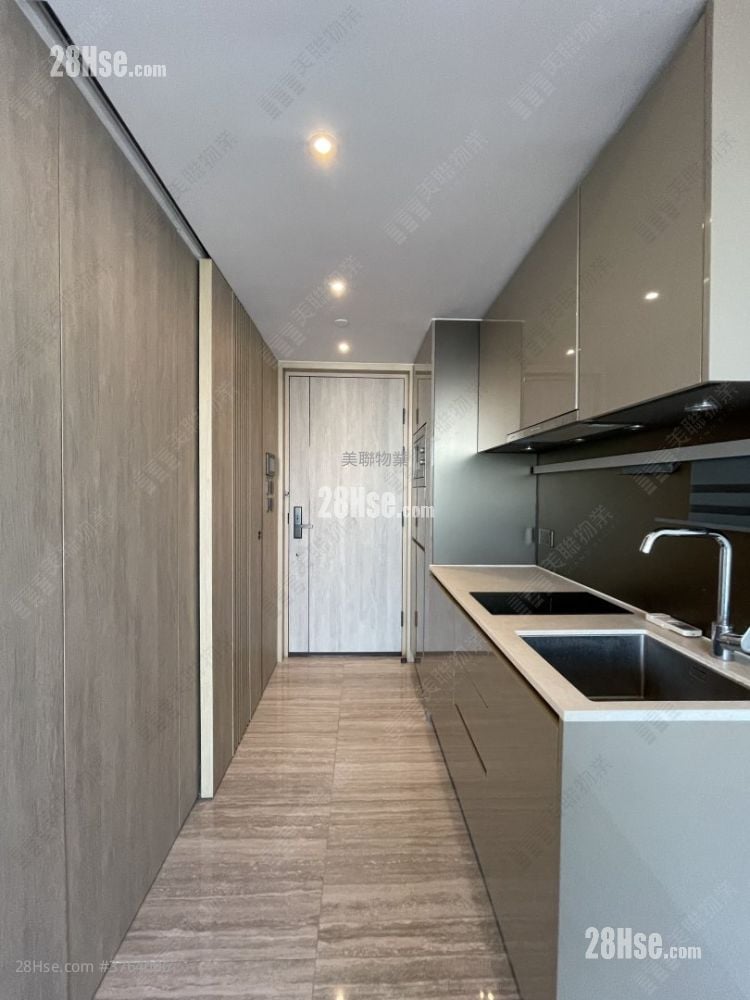 2Gerher Sell Studio , 1 Bathroom 268 ft²