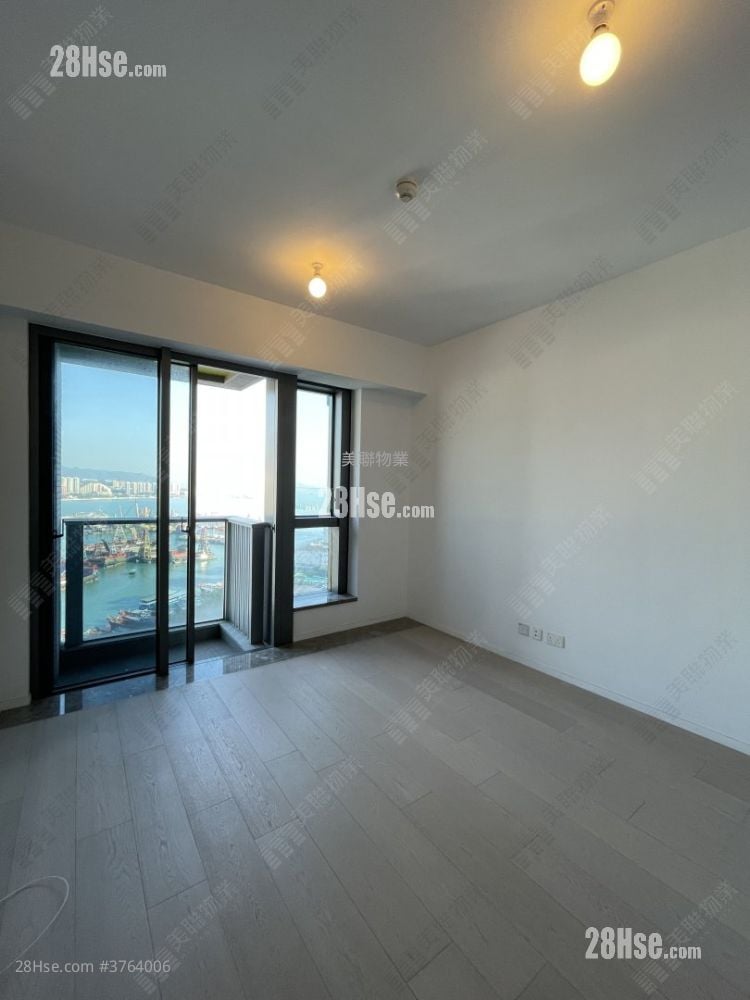 2Gerher Sell Studio , 1 Bathroom 268 ft²