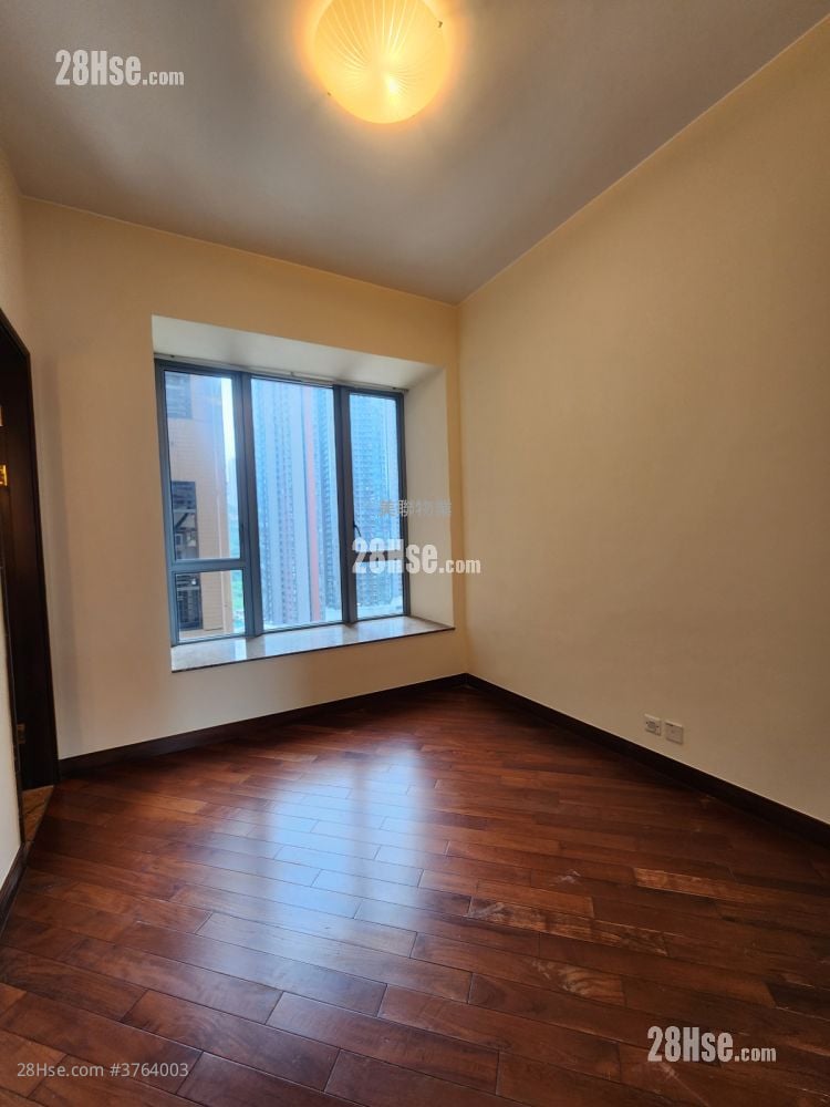 睡房 2: 御龙山 售盘 4 房 , 4 浴室 1,444 平方尺