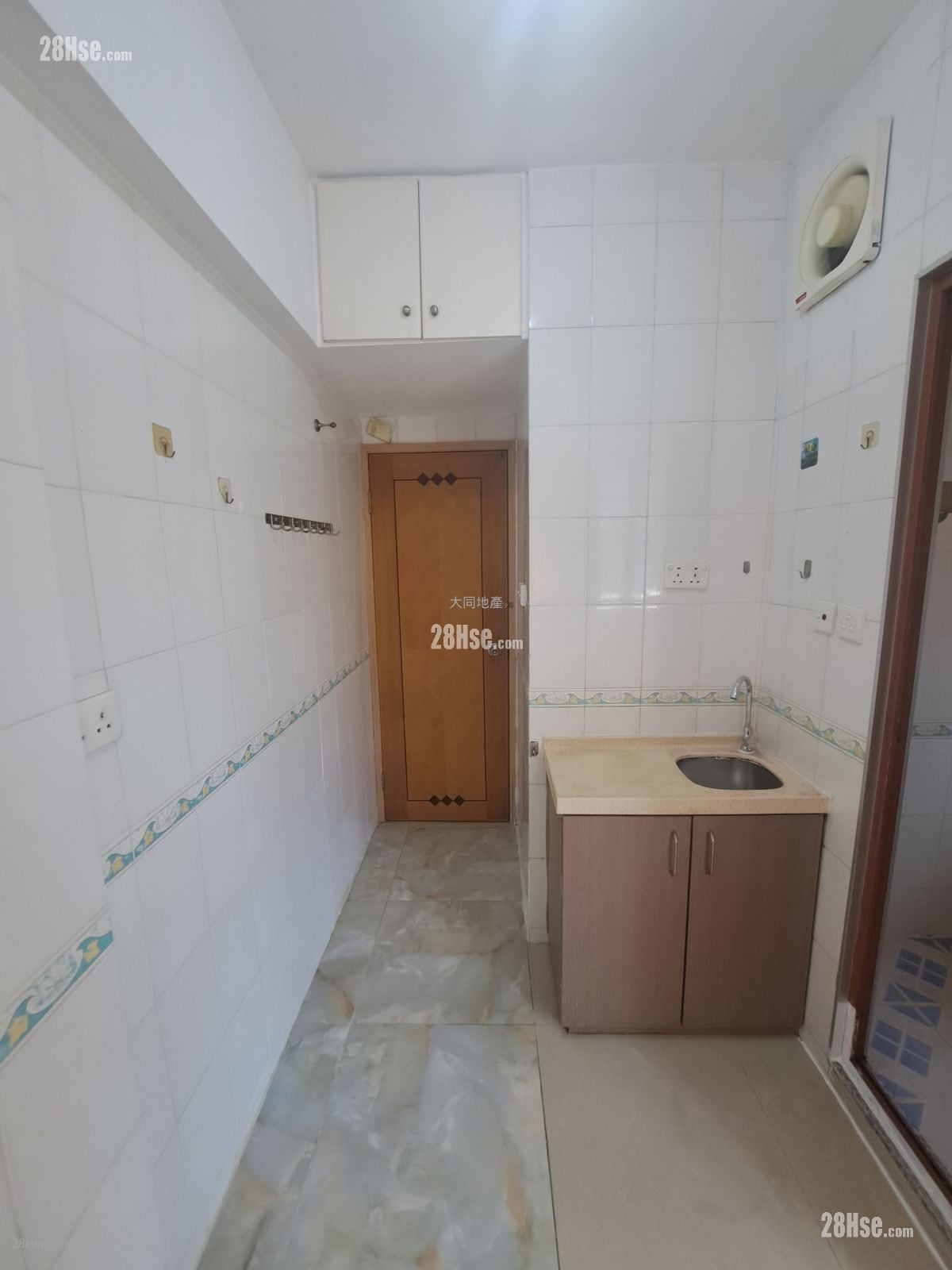 Chinese Mansion Rental 1 Bathroom