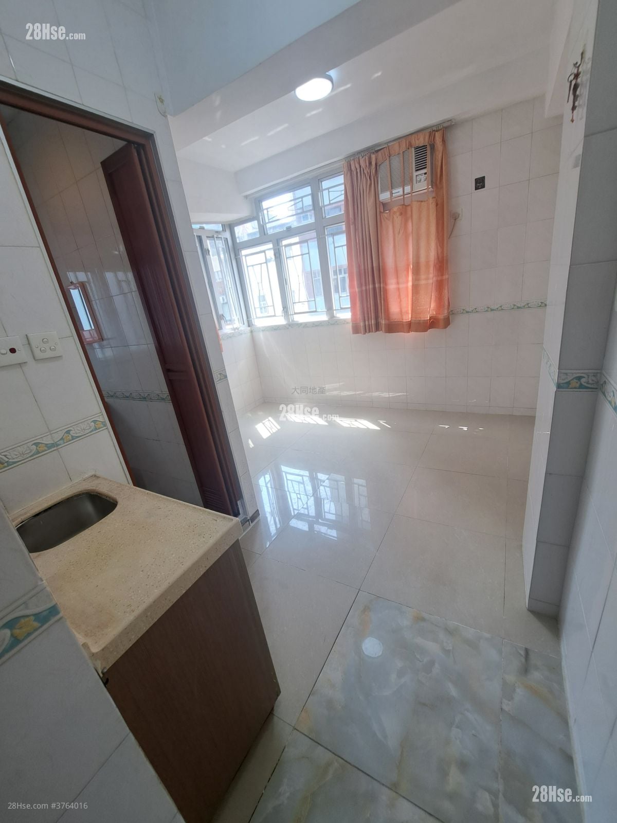Chinese Mansion Rental 1 Bathroom