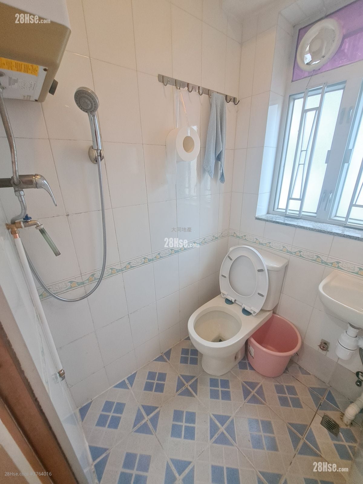 Chinese Mansion Rental 1 Bathroom